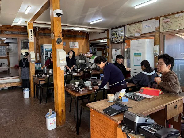 경주시 경주 원조콩국 내부 인테리어