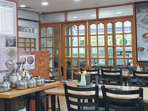 중구 대들보 함흥면옥 내부 인테리어