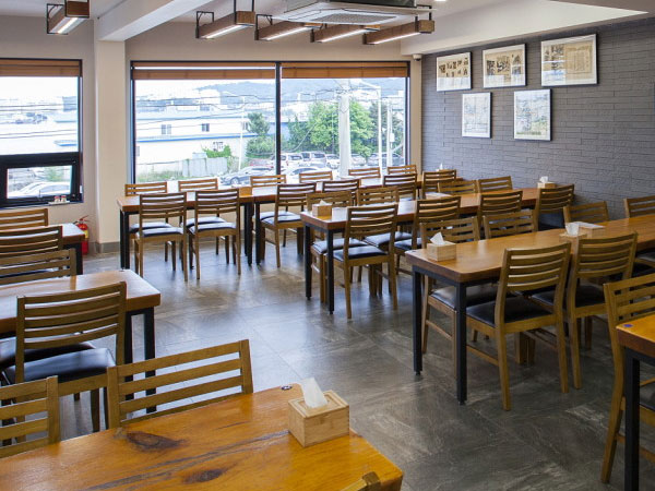 속초시 함흥냉면옥 내부 인테리어