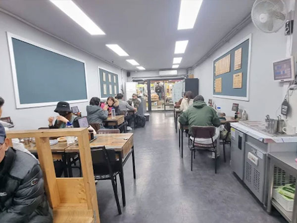 원주시 원주김치만두 내부 인테리어