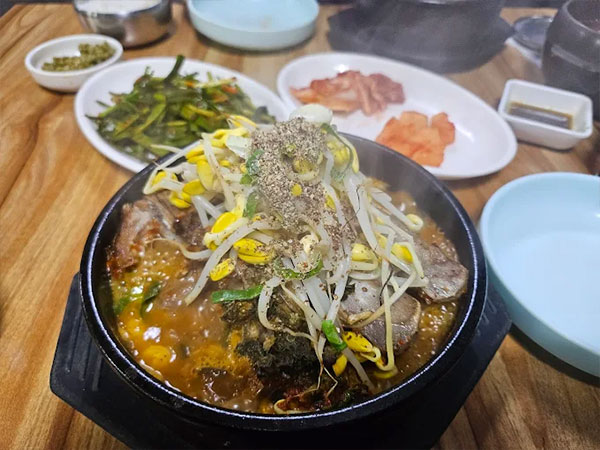 춘천시 현대뚝배기 대표 음식