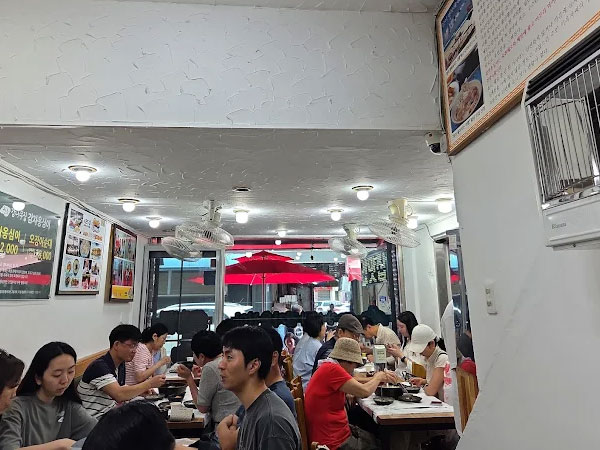 속초시 감나무집 내부 인테리어