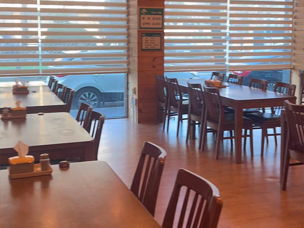 청주시 상당구 청송통닭 내부 인테리어