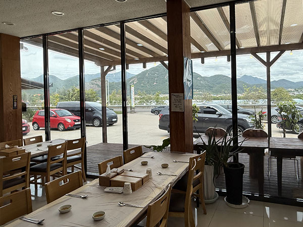 영동군 안성식당 내부 인테리어