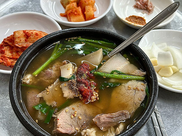 서구 신창국밥 대표 음식