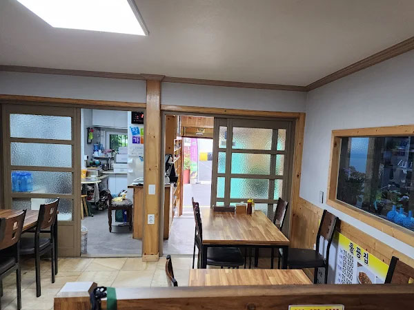 중구 물꽁식당 내부 인테리어