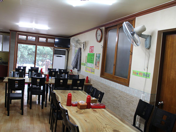 남구 내고향식당 내부 인테리어