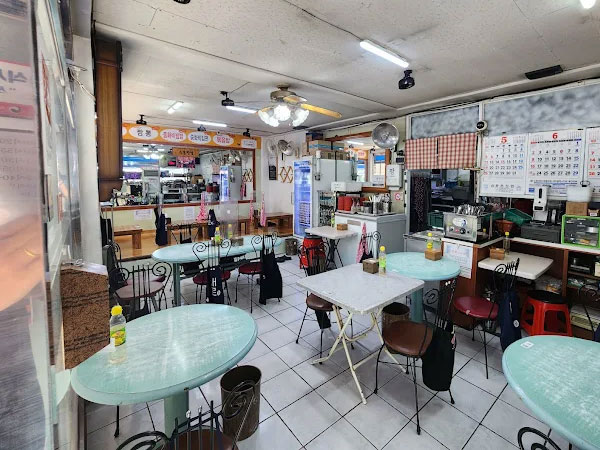 북구 수봉반점 내부 인테리어