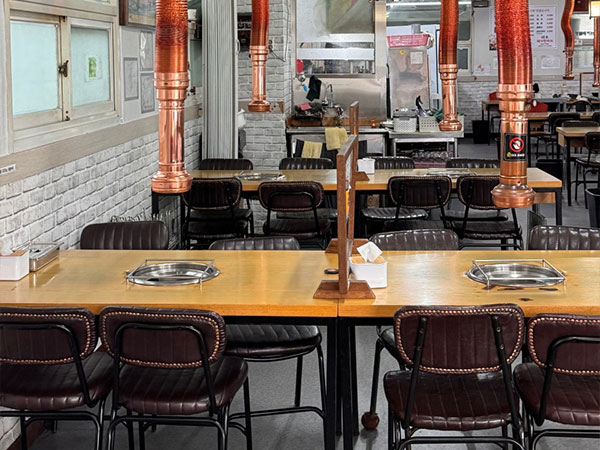 수성구 명동돼지한마리 내부 인테리어