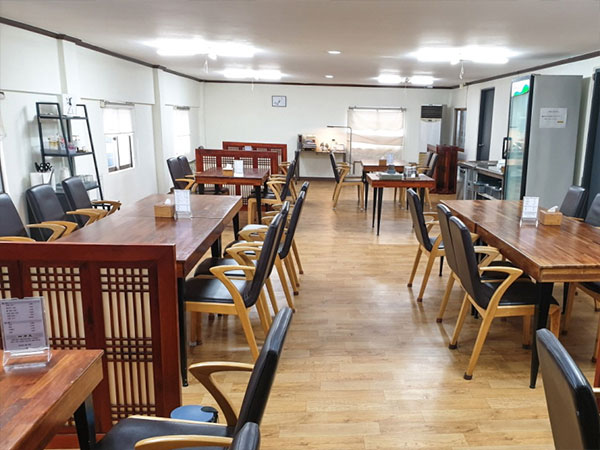 남구 대동강식당 내부 인테리어