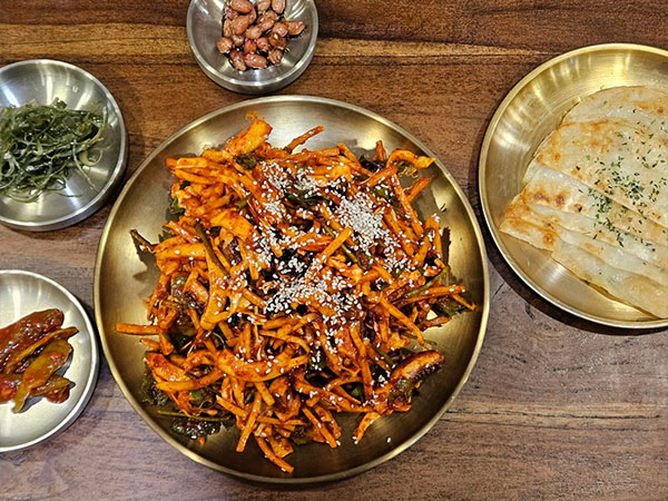 서구 반고개무침회 대교식당 대표 음식