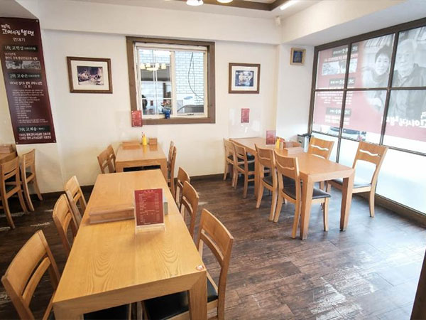 서대문구 평택 고여사집 냉면 내부 인테리어