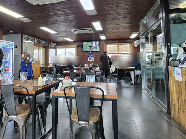 서귀포시 산방식당 내부 인테리어