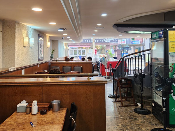 포항시 북구 초원통닭삼계탕 내부 인테리어