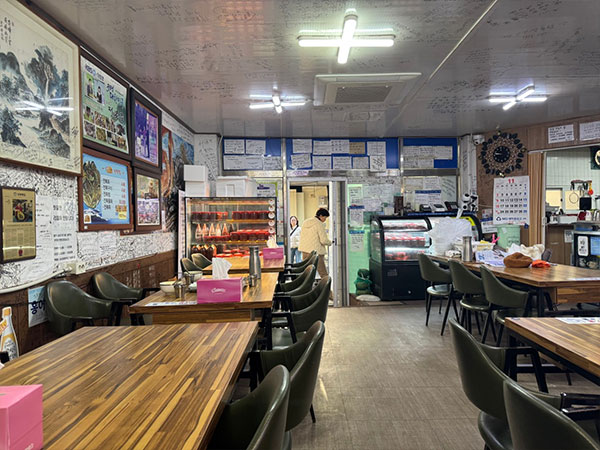 포항시 북구 유화초전복죽 내부 인테리어