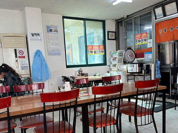 포항시 남구 택전반점 내부 인테리어