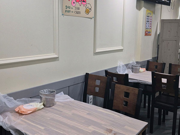 포항시 북구 형제통닭 내부 인테리어