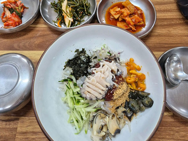 포항시 북구 오대양물회식당 대표 음식