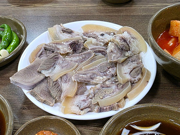 포항시 북구 평양곰탕 수육