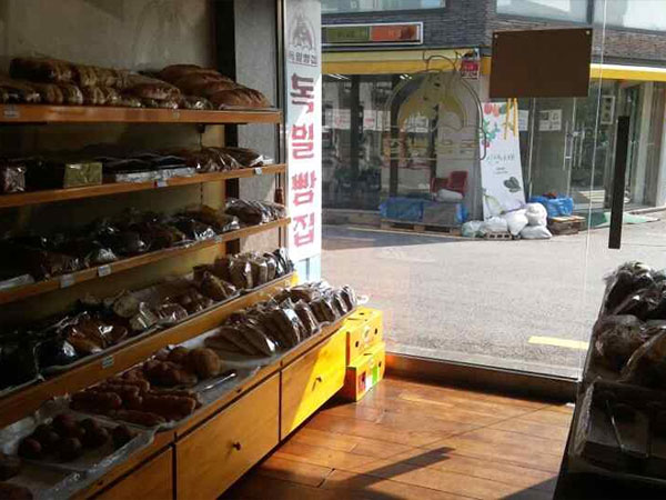 서대문구 독일빵집 내부 인테리어