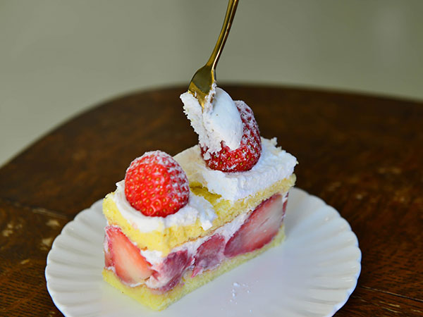 경주시 이재원과자공방 딸기 케이크