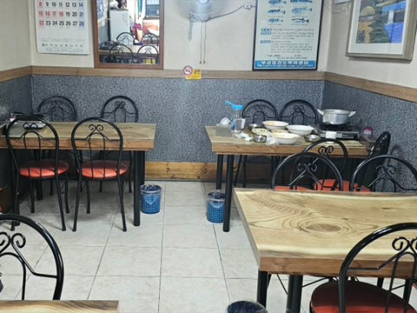 김천시 조일복집 내부 인테리어