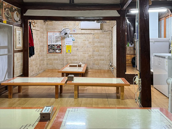 구미시 이선이칼국수 내부 인테리어