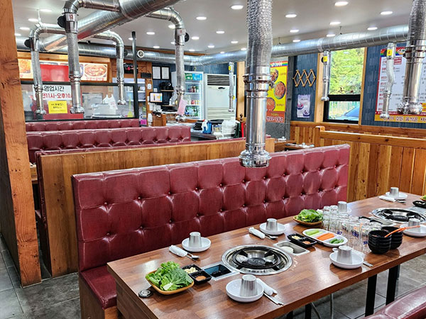 구미시 황금식당 내부 인테리어