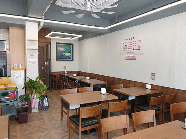 경산시 화원식당 내부 인테리어