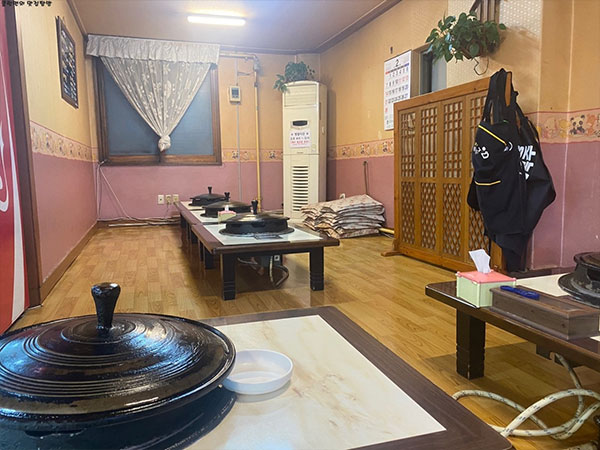 경산시 명성가왕솥뚜껑 내부 인테리어