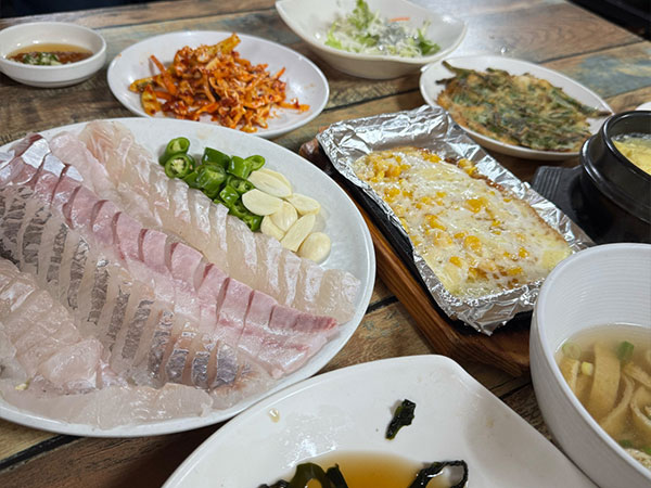 경산시 동해횟집 대표 음식