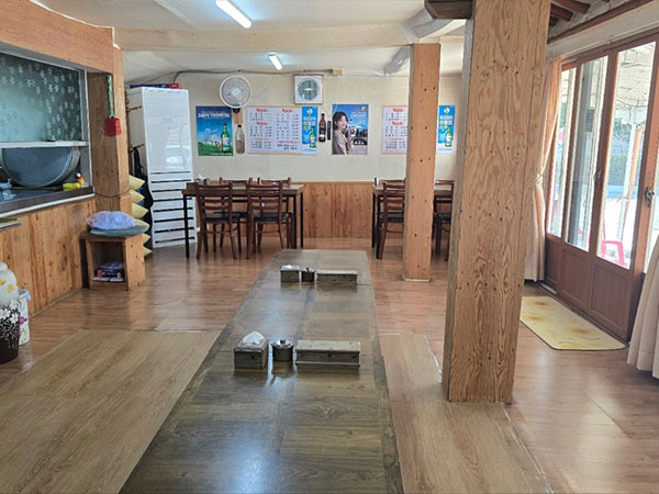 경산시 풍년식당 내부 인테리어