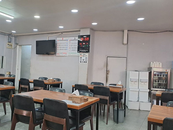 경산시 개미분식 내부 인테리어