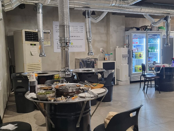 경산시 옥돌막창 내부 인테리어