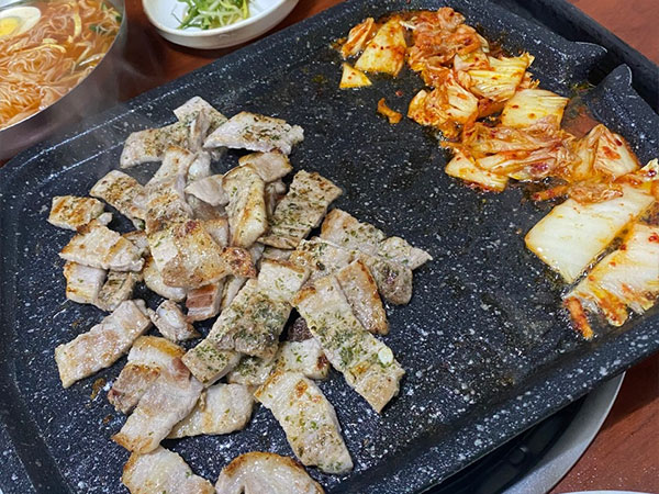 경산시 신가야밀면 삼겹살