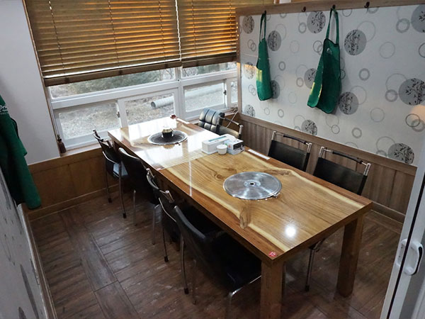 영주시 영주청정한우식육식당 내부 인테리어