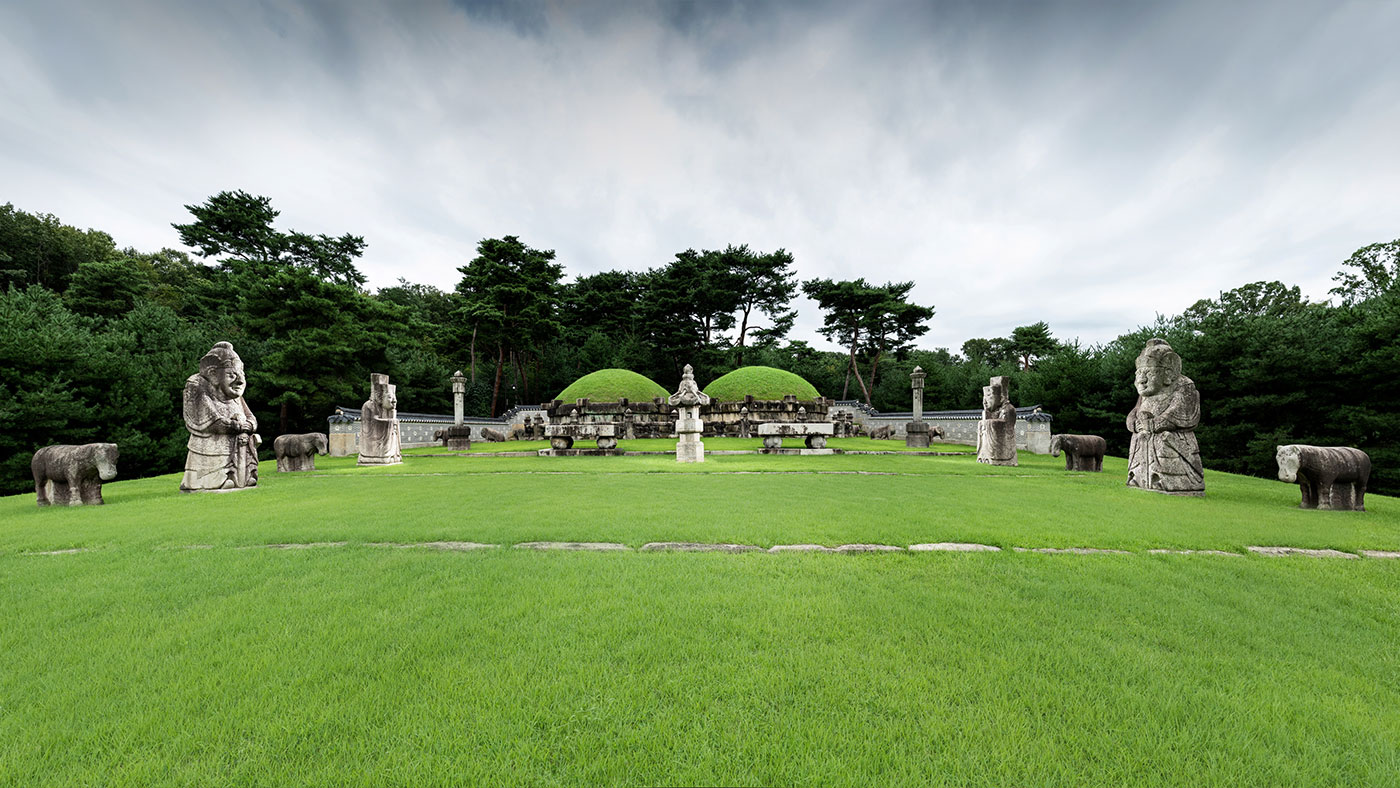 서울 태릉과 강릉 (서울 泰陵과 康陵): 죽은 자가 머무는 곳, 성과 속의 교감