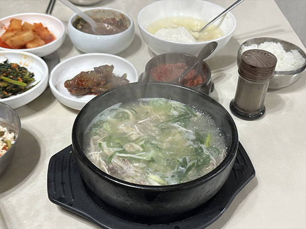 평양숨두부집 닭곰탕