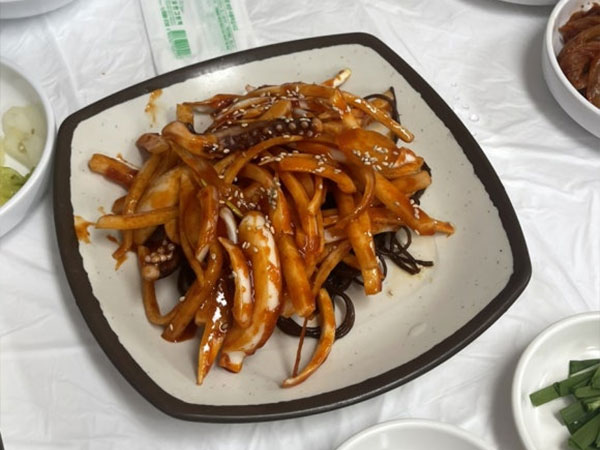 양지식당 밑반찬