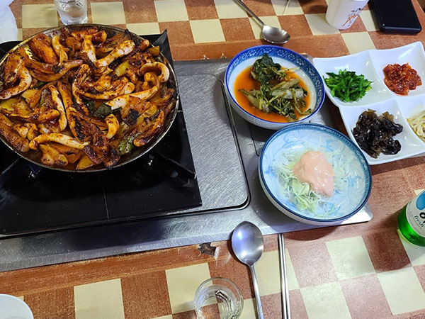 한성불고기 오징어불고기